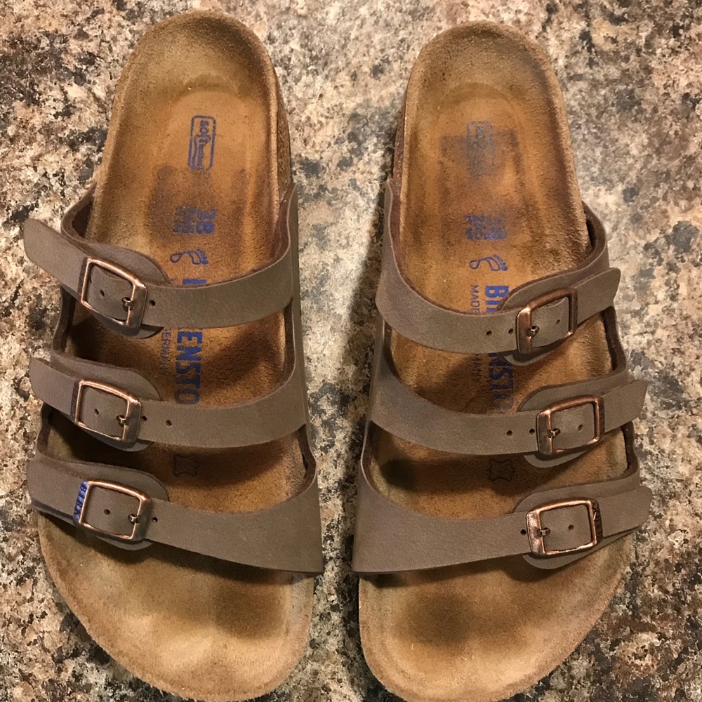 Birkenstock 3 strap sandals. Florida style. Mocha